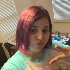 Meet your Posher, Hayley